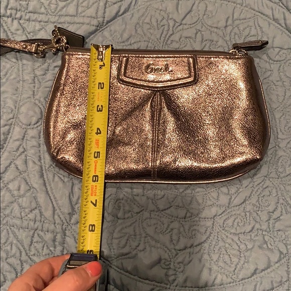 Coach wristlet - Picture 6 of 6